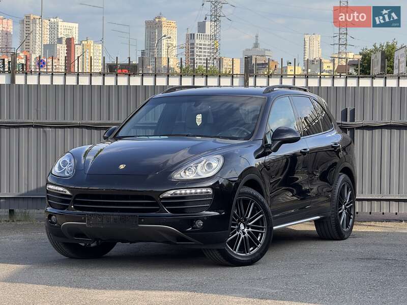 Внедорожник / Кроссовер Porsche Cayenne 2011 в 