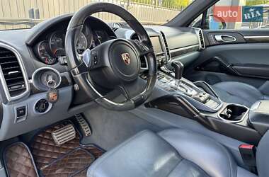 Внедорожник / Кроссовер Porsche Cayenne 2011 в 