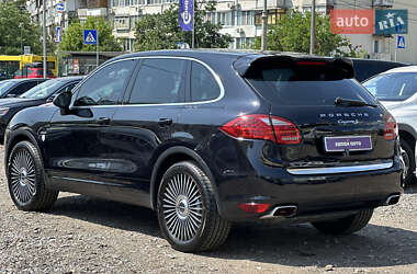 Внедорожник / Кроссовер Porsche Cayenne 2013 в 