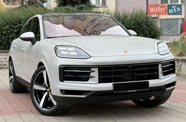 Внедорожник / Кроссовер Porsche Cayenne 2023 в 