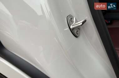 Внедорожник / Кроссовер Porsche Cayenne 2023 в 