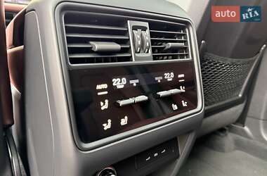 Внедорожник / Кроссовер Porsche Cayenne 2023 в 