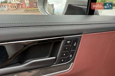 Внедорожник / Кроссовер Porsche Cayenne 2023 в 