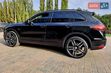 Внедорожник / Кроссовер Porsche Cayenne 2013 в 
