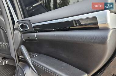 Внедорожник / Кроссовер Porsche Cayenne 2013 в 