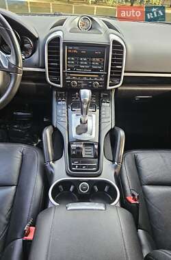 Внедорожник / Кроссовер Porsche Cayenne 2013 в 