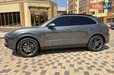 Внедорожник / Кроссовер Porsche Cayenne 2020 в 