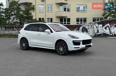 Позашляховик / Кросовер Porsche Cayenne 2015 в 