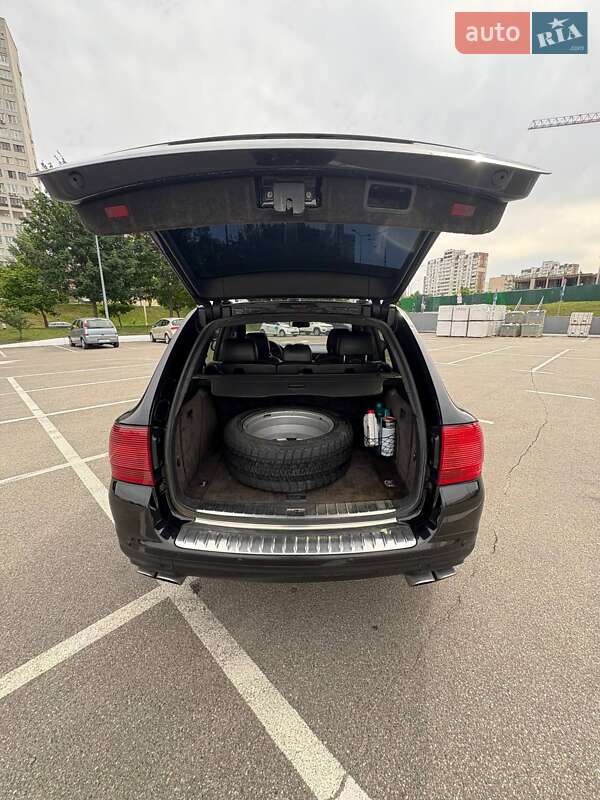Позашляховик / Кросовер Porsche Cayenne 2004 в Києві