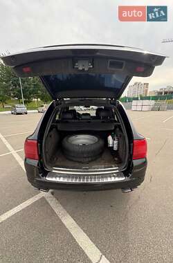 Внедорожник / Кроссовер Porsche Cayenne 2004 в 