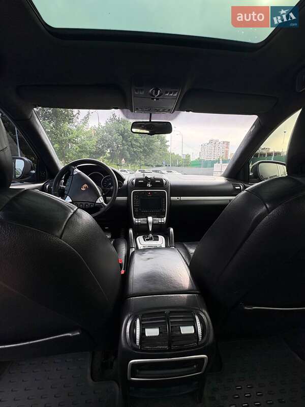 Позашляховик / Кросовер Porsche Cayenne 2004 в Києві