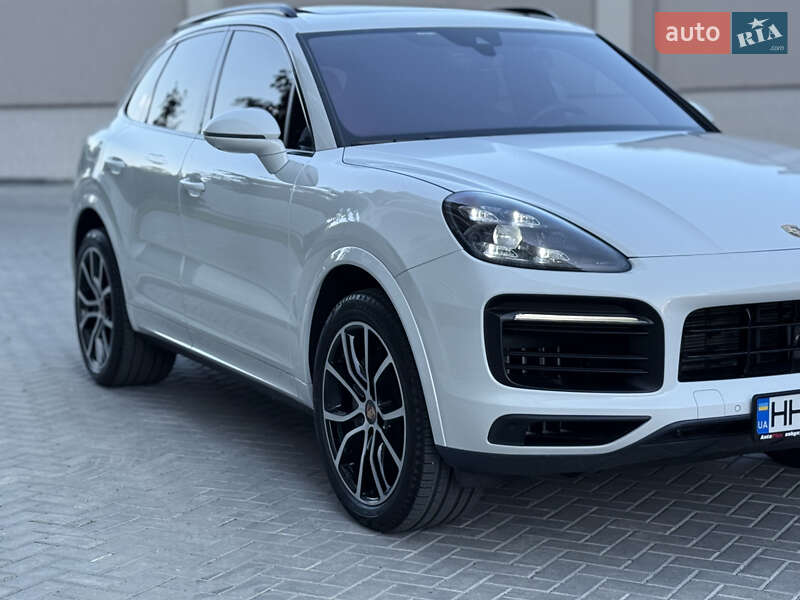 Внедорожник / Кроссовер Porsche Cayenne 2019 в Одессе