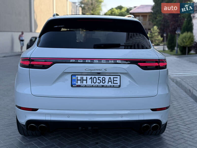 Внедорожник / Кроссовер Porsche Cayenne 2019 в Одессе