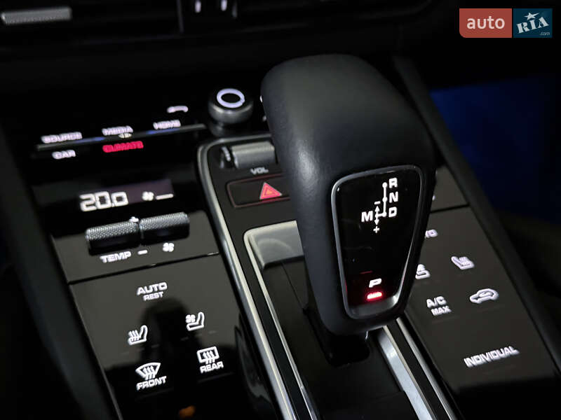 Внедорожник / Кроссовер Porsche Cayenne 2019 в Одессе