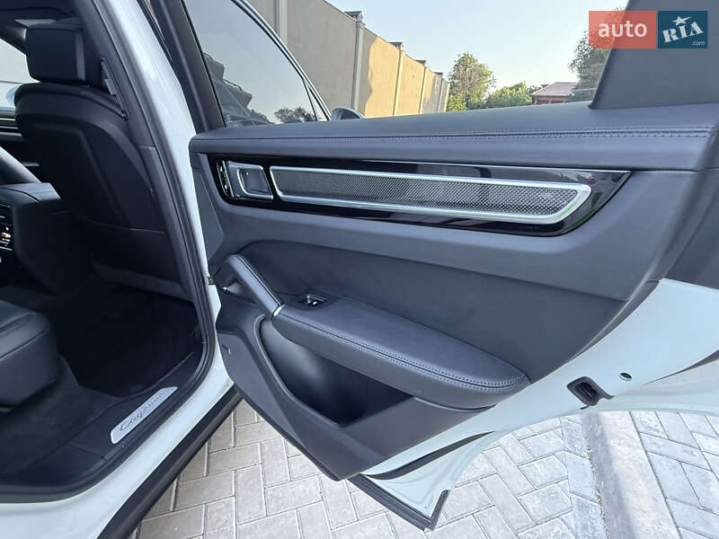 Внедорожник / Кроссовер Porsche Cayenne 2019 в Одессе