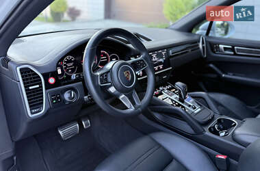 Внедорожник / Кроссовер Porsche Cayenne 2020 в 