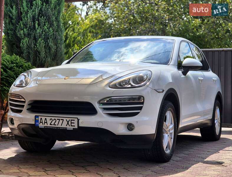 Позашляховик / Кросовер Porsche Cayenne 2013 в Запоріжжі