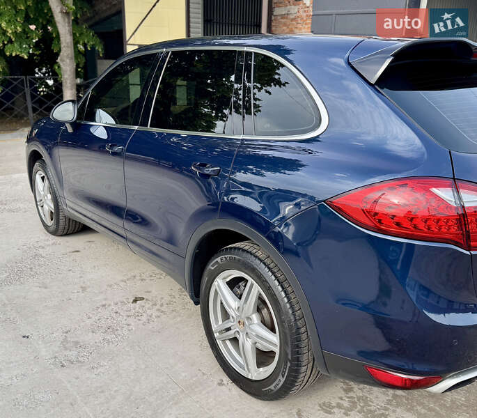 Внедорожник / Кроссовер Porsche Cayenne 2012 в Днепре