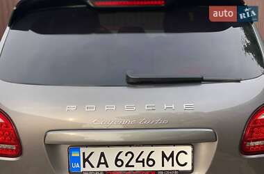 Внедорожник / Кроссовер Porsche Cayenne 2010 в 