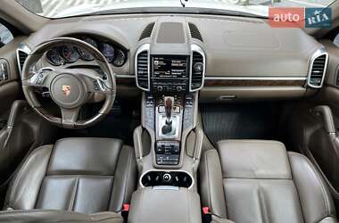 Позашляховик / Кросовер Porsche Cayenne 2013 в 
