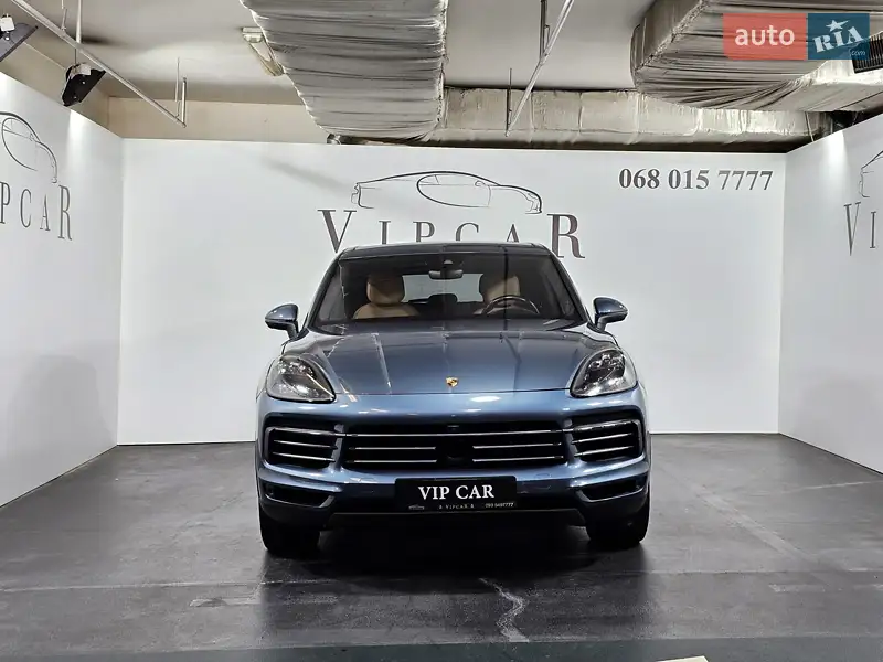 Внедорожник / Кроссовер Porsche Cayenne 2018 в 