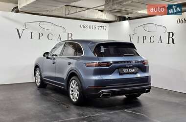 Позашляховик / Кросовер Porsche Cayenne 2018 в 