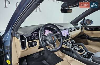 Позашляховик / Кросовер Porsche Cayenne 2018 в 