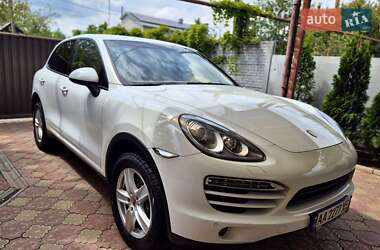 Позашляховик / Кросовер Porsche Cayenne 2013 в 