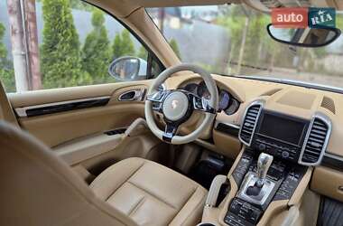 Позашляховик / Кросовер Porsche Cayenne 2013 в 