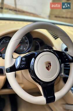 Позашляховик / Кросовер Porsche Cayenne 2013 в 