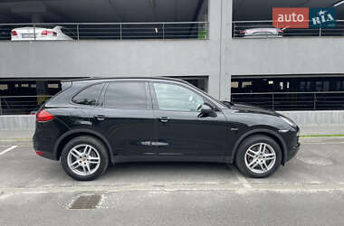 Внедорожник / Кроссовер Porsche Cayenne 2013 в 
