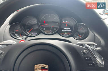 Внедорожник / Кроссовер Porsche Cayenne 2013 в 