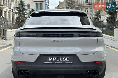 Позашляховик / Кросовер Porsche Cayenne 2024 в 