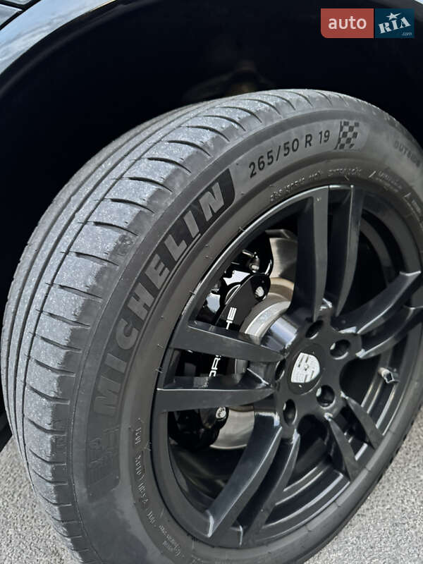 Внедорожник / Кроссовер Porsche Cayenne 2012 в Каменском