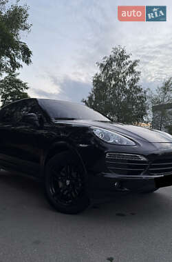 Внедорожник / Кроссовер Porsche Cayenne 2012 в 