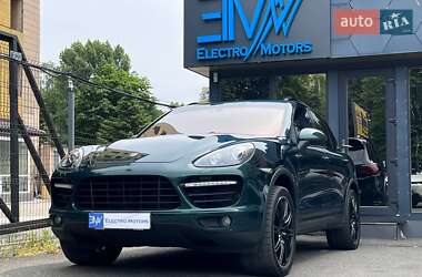 Внедорожник / Кроссовер Porsche Cayenne 2013 в 