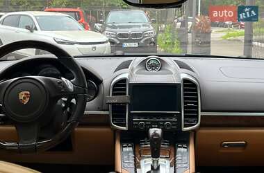 Внедорожник / Кроссовер Porsche Cayenne 2013 в 