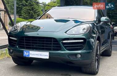 Позашляховик / Кросовер Porsche Cayenne 2013 в Києві