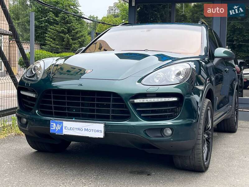 Внедорожник / Кроссовер Porsche Cayenne 2013 в 