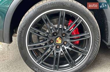 Внедорожник / Кроссовер Porsche Cayenne 2013 в 