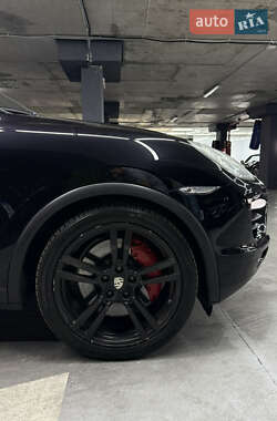 Внедорожник / Кроссовер Porsche Cayenne 2011 в 
