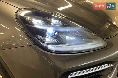 Внедорожник / Кроссовер Porsche Cayenne 2019 в 