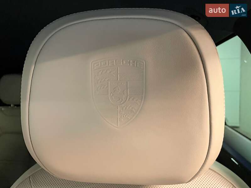 Внедорожник / Кроссовер Porsche Cayenne 2019 в Киеве