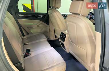 Внедорожник / Кроссовер Porsche Cayenne 2019 в 