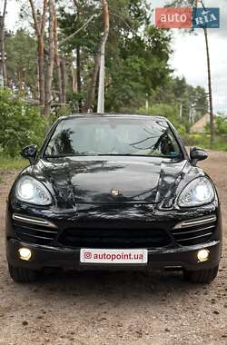 Внедорожник / Кроссовер Porsche Cayenne 2014 в 