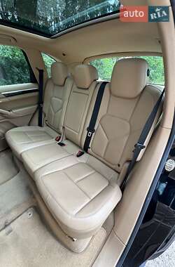 Внедорожник / Кроссовер Porsche Cayenne 2014 в 