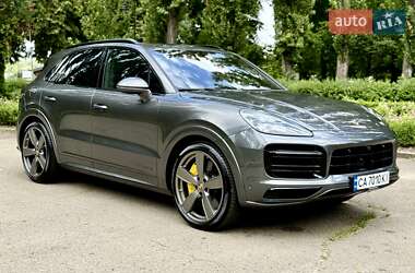 Позашляховик / Кросовер Porsche Cayenne 2022 в 