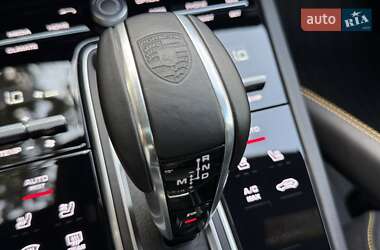 Позашляховик / Кросовер Porsche Cayenne 2022 в 