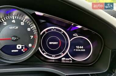 Позашляховик / Кросовер Porsche Cayenne 2022 в 