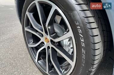 Внедорожник / Кроссовер Porsche Cayenne 2019 в 